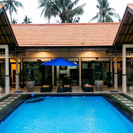 Mias Jungle House Hotel Lovina  Exterior photo