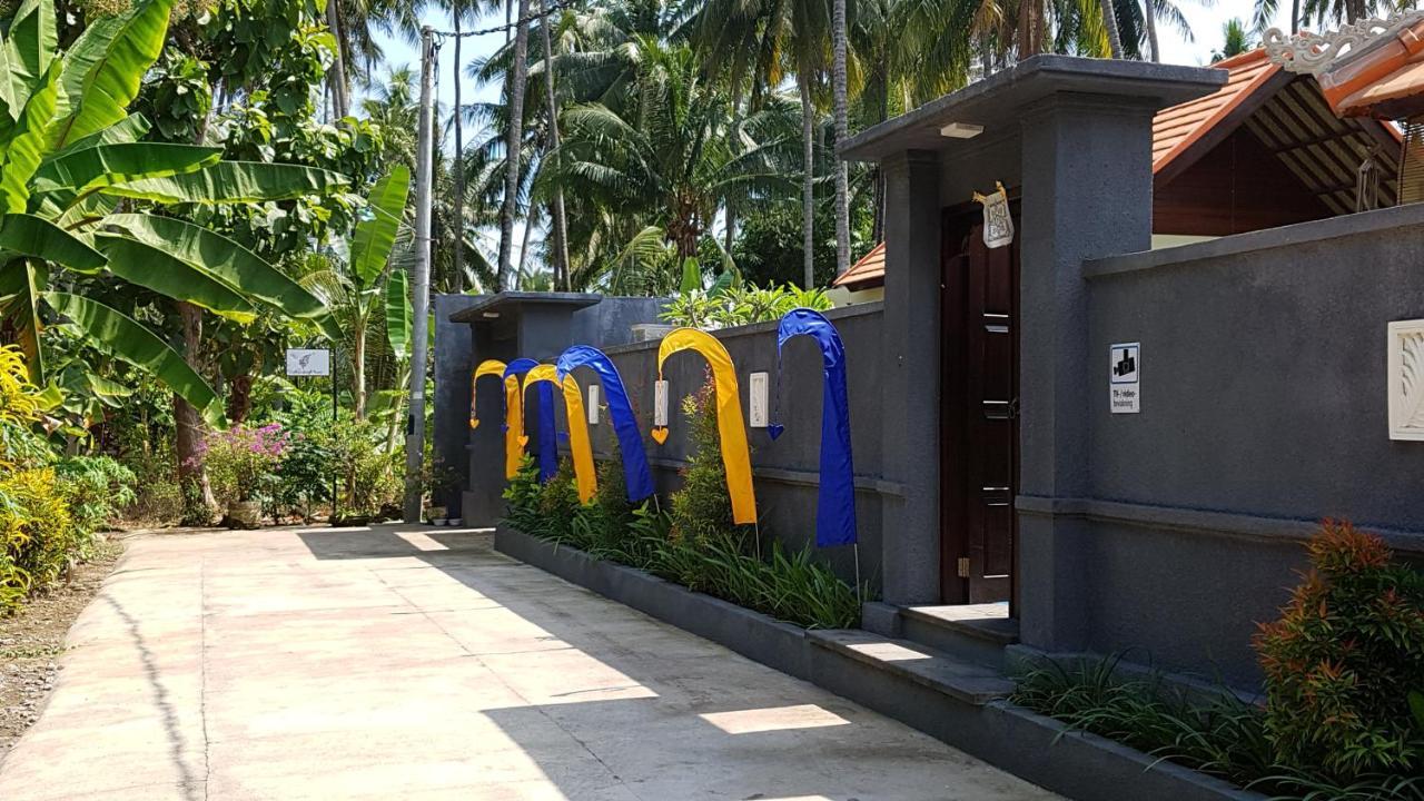 Mias Jungle House Hotel Lovina  Exterior photo